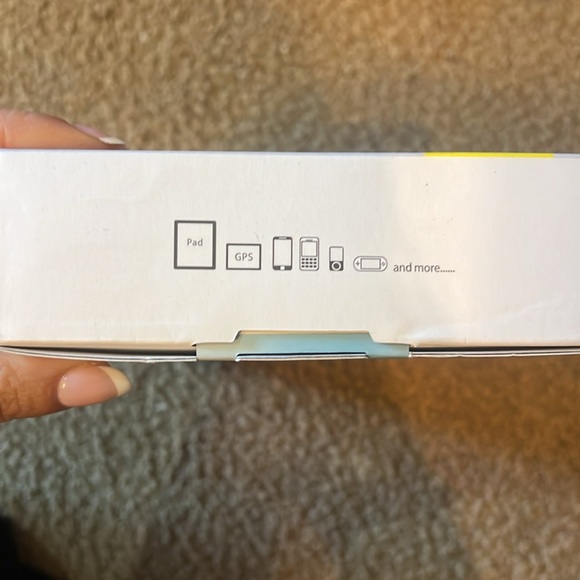 Safe Speed Outdoor Protection Solar Power Bank IOS & Android Waterproof 42800mAh - Picture 5 of 11